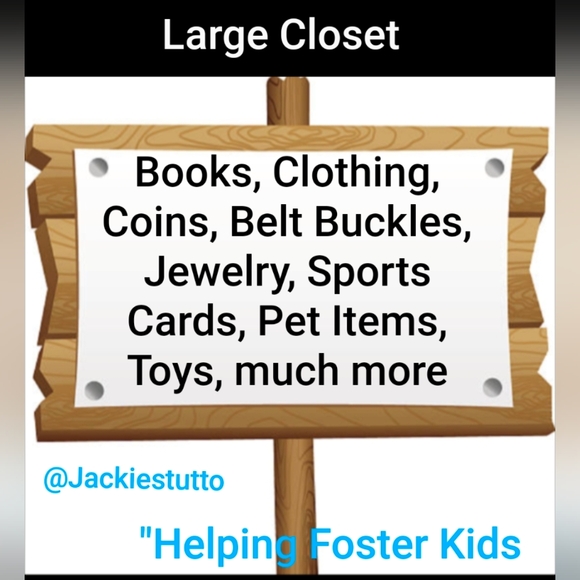 Shorts Distressed Denim W/Rhinestones Women's size 11 Blue Low Rise NWT - Picture 16 of 16